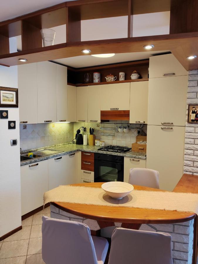 App Mirjana Apartment Новиград Екстериор снимка